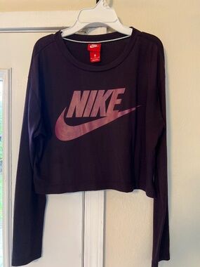 Nike Cropped Long Sleeve